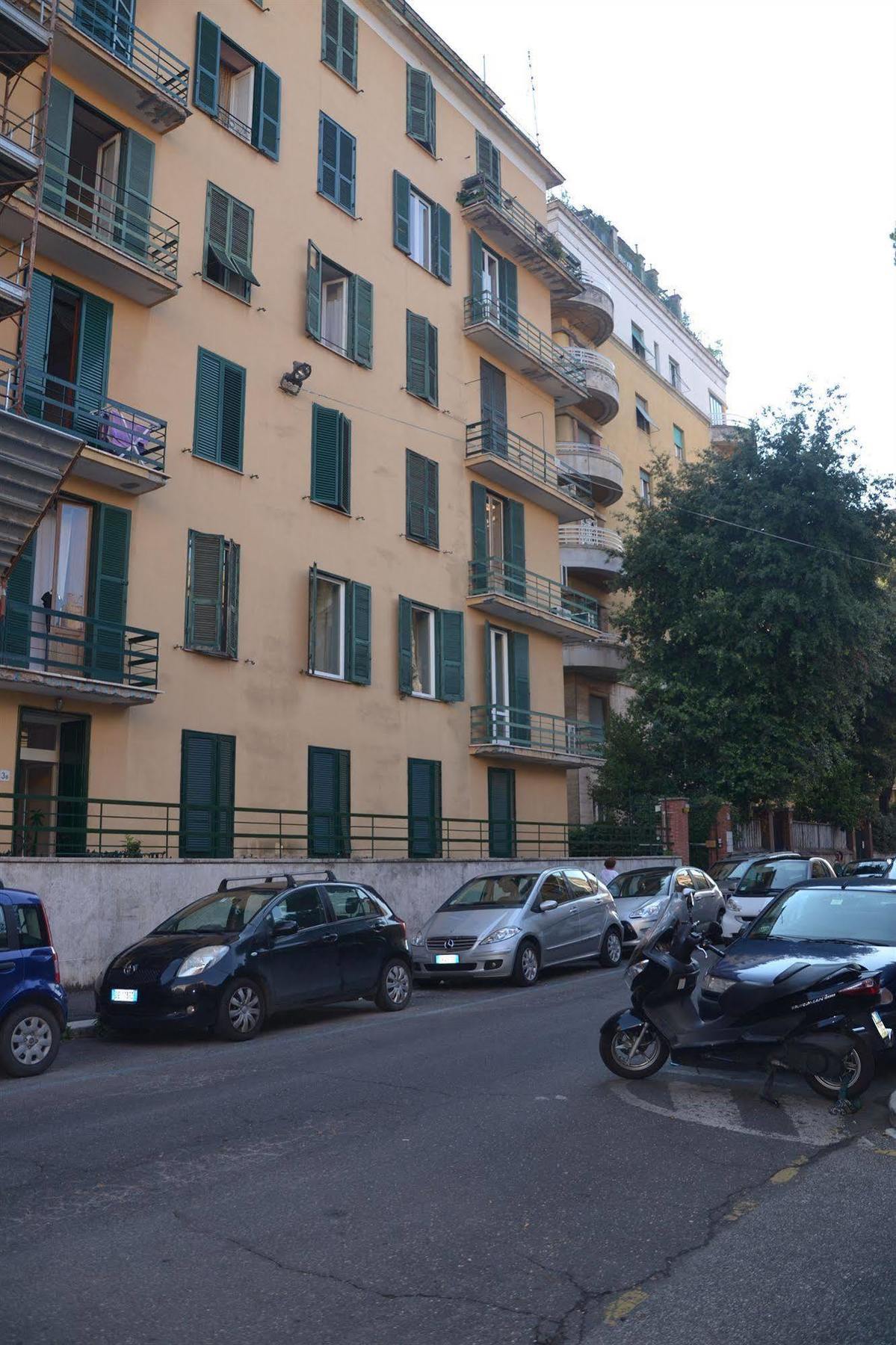 Lucky House Hotel 2*