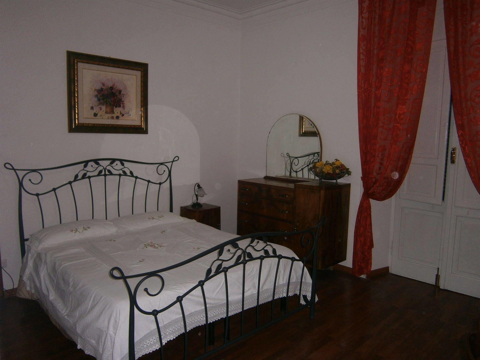 Lucky House Hotel